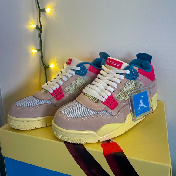 Jordan 4 Retro Guava Ice G5 size 9.5